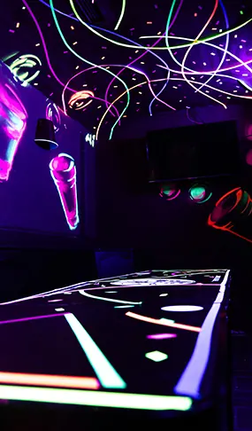 Neon Karaoke Lounge der Beerpongbar Düsseldorf
